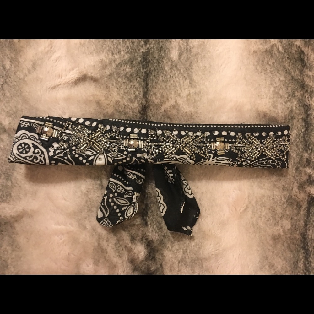 Head band.